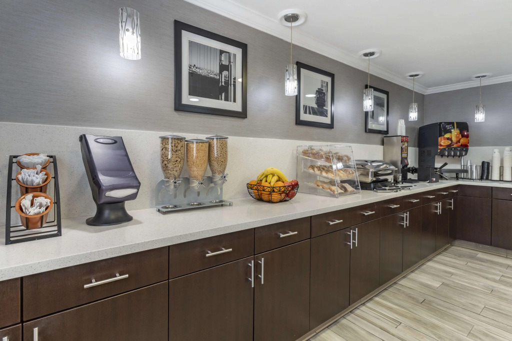 Best Western Plus Vineyard Inn