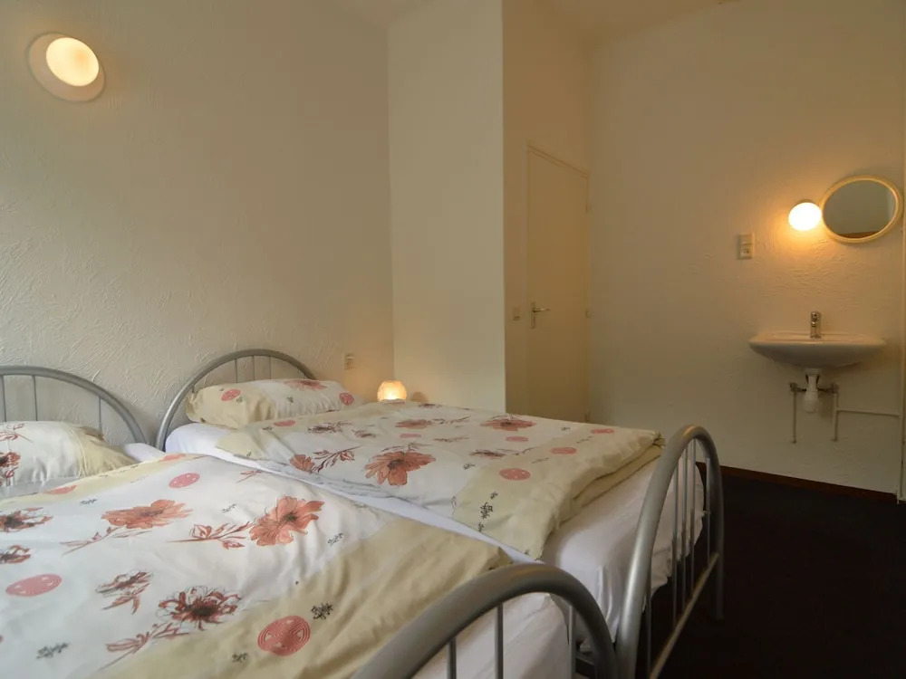 Snug Apartment in Schin op Geul Near Public Pool