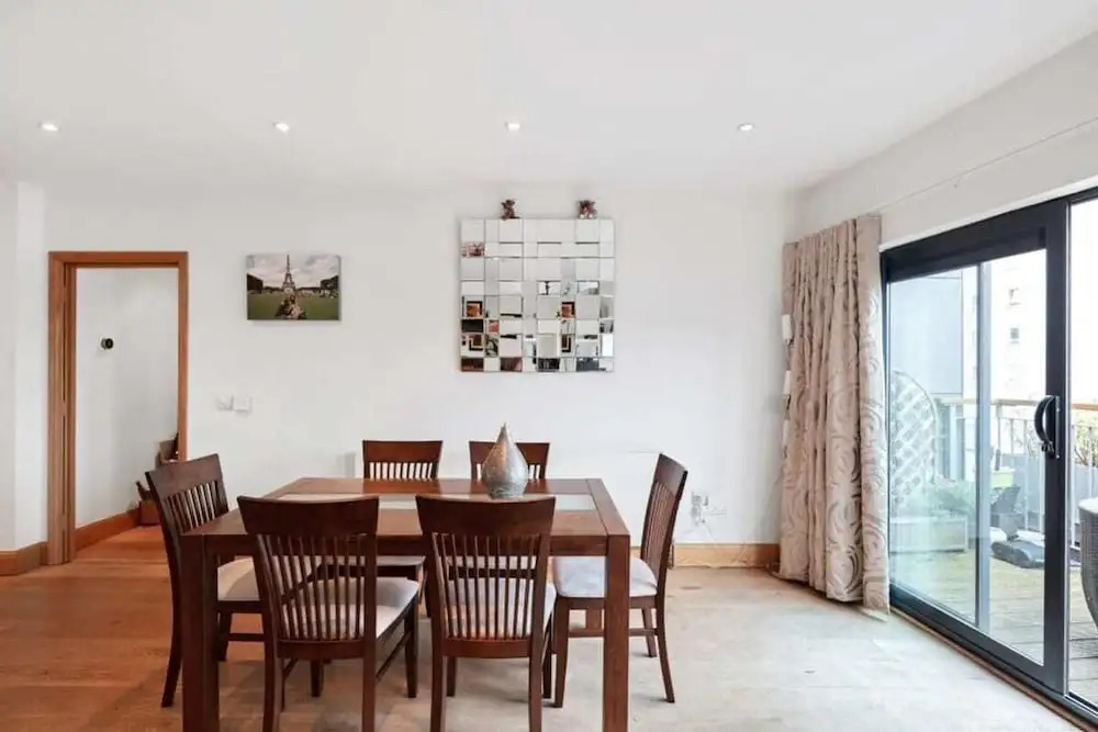 Modern 2bed Penthouse With Balcony in Old Street