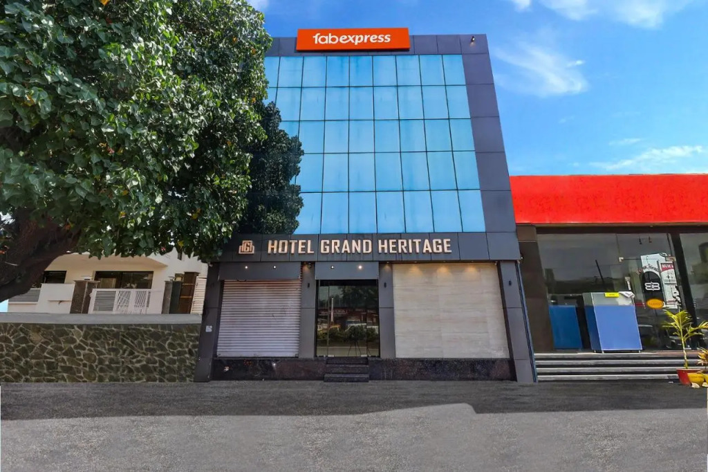 FabHotel Grand Heritage - Nr BKC