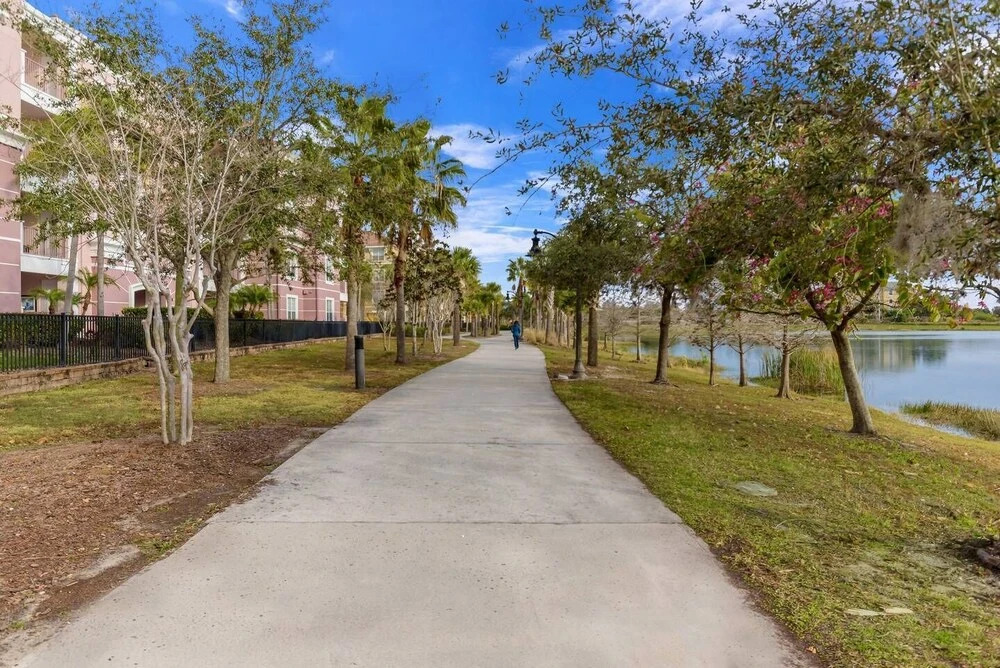 Fresh and Remodeled in Vista Cay! Townhome - 3br/3.5ba 3vc045