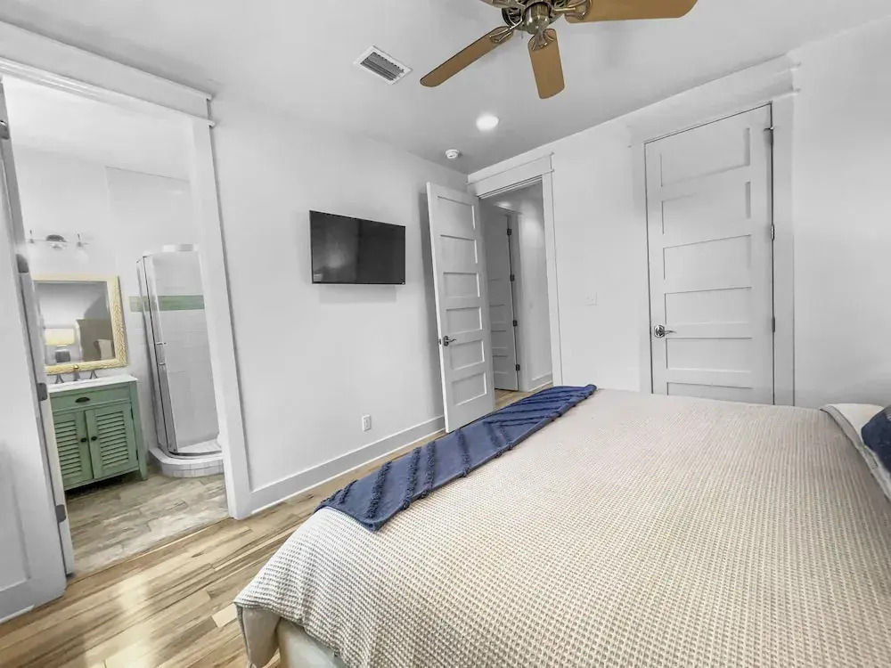 Ciao Bella 7 Bedroom Home by RedAwning