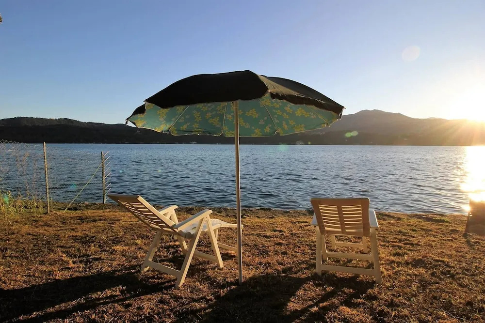 Magical Lake - Apartment With Beach e Lake View