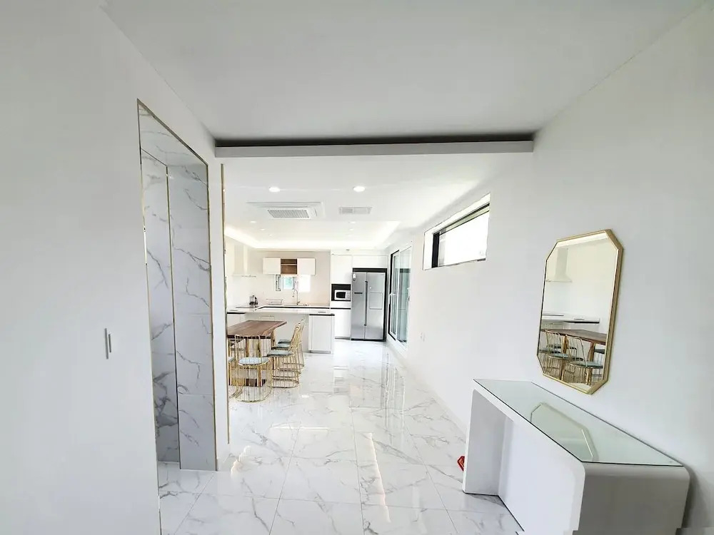 Memoria Pool Villa Family Pension