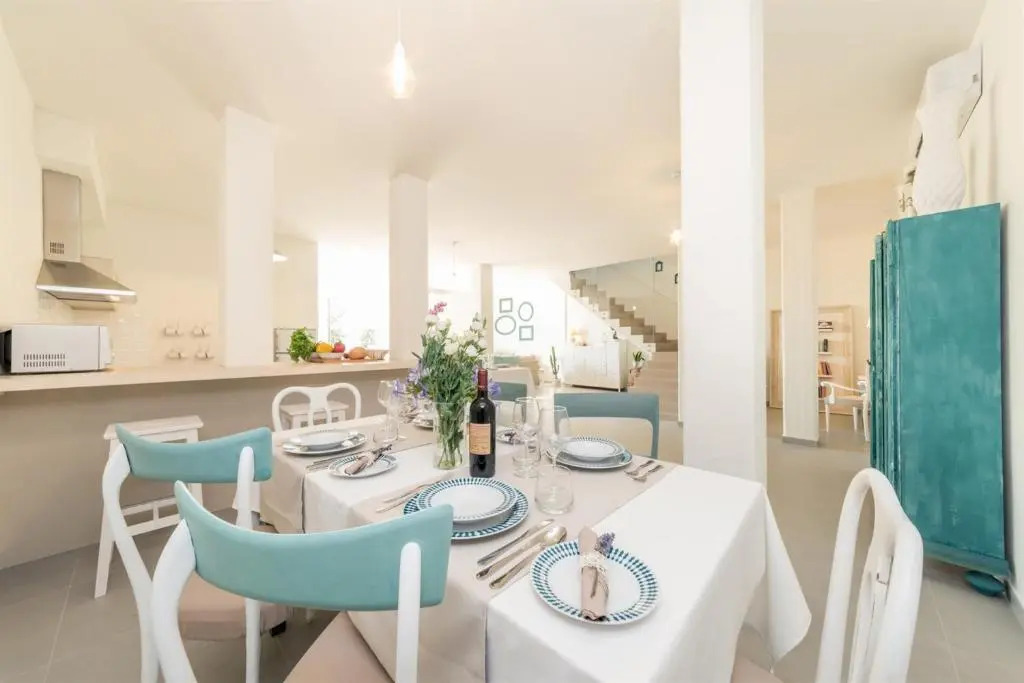 CASA DI EOLO 8&2, Emma Villas