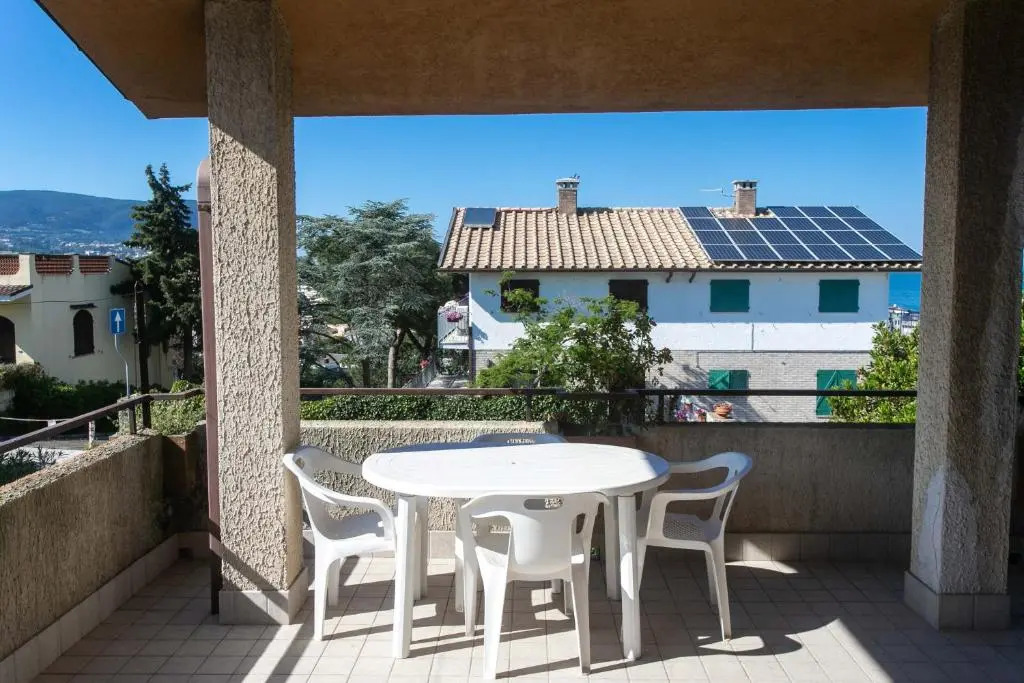 M117 - Marcelli, quadrilocale con terrazzo vista mare