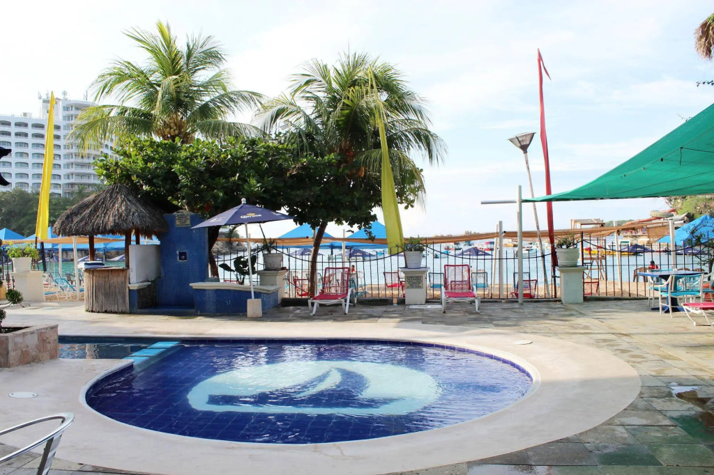 Acamar Beach Resort