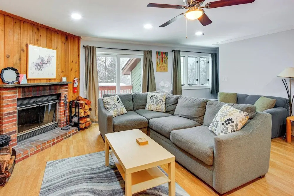 Primely Located Dover Escape < 1 Mi to Mt Snow!