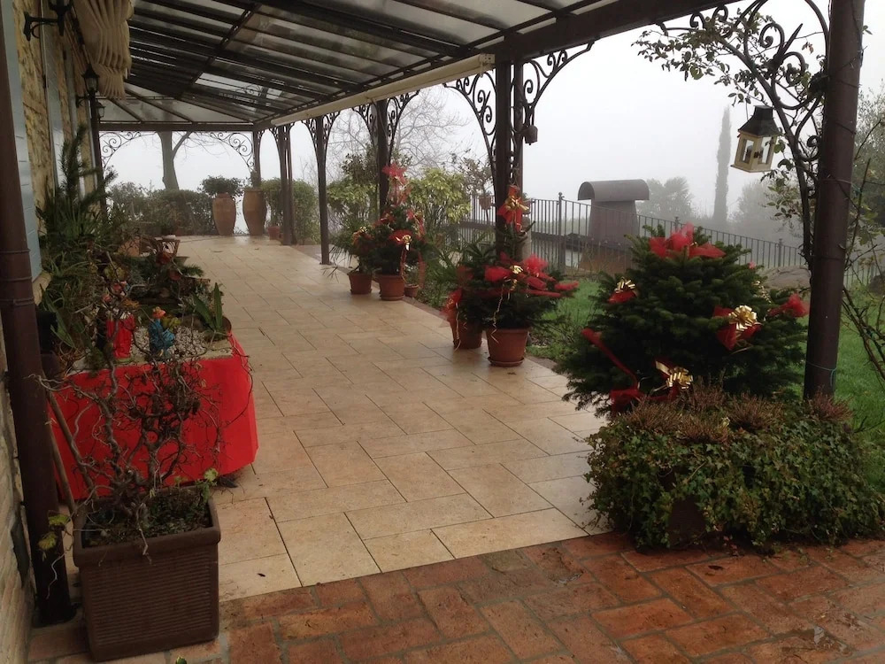 Agriturismo e Acetaia la Vedetta