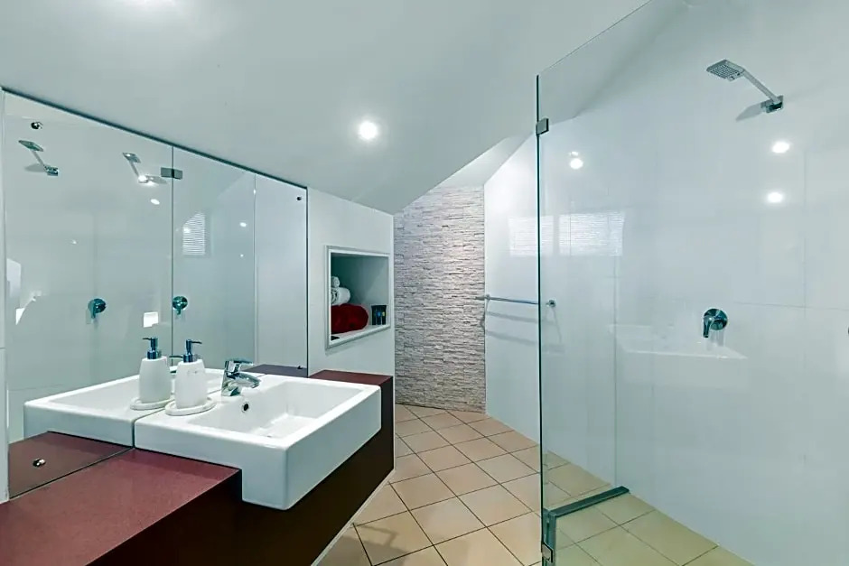 Merlot Verdelho Townhouses