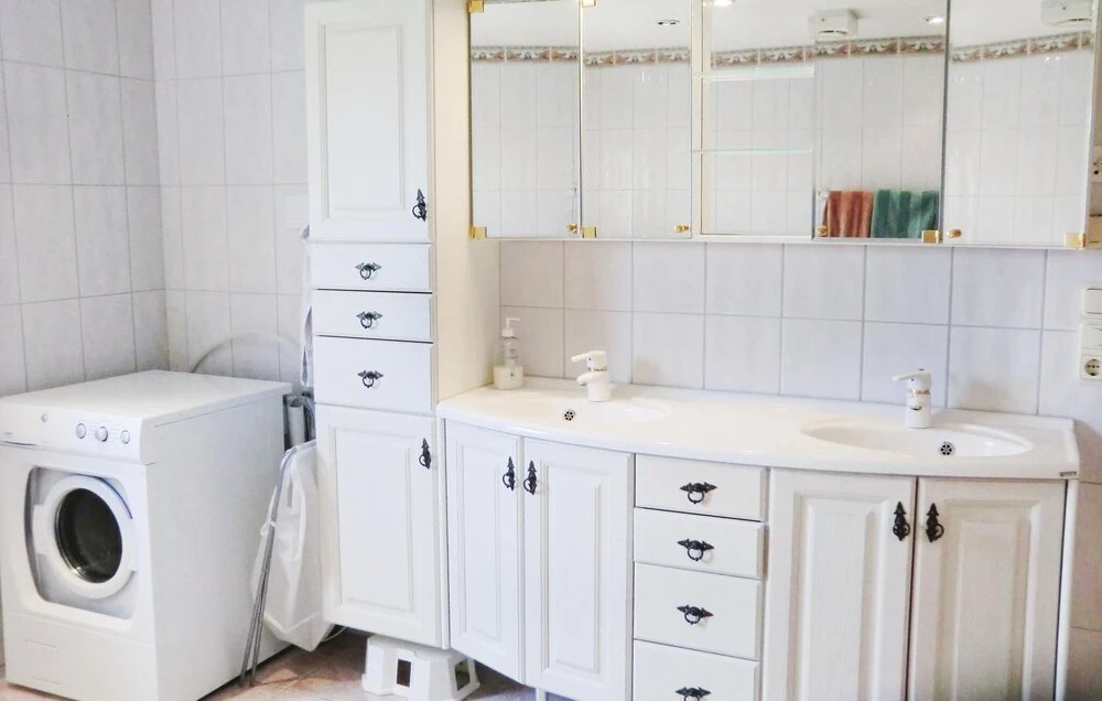 Awesome Home in Borgholm With 3 Bedrooms