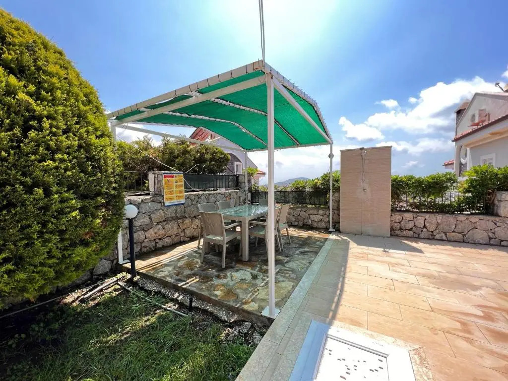 Arnna 4 Villa