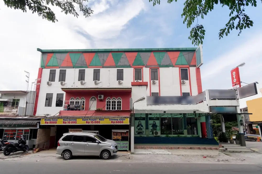 Oyo 711 Salam Residence Syariah