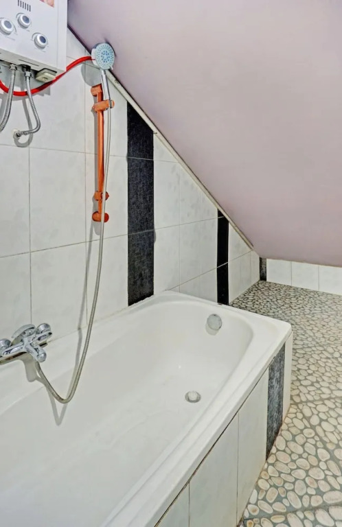 Hotel O Harwin Homestay