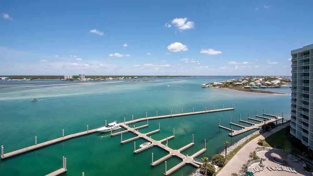 Condo With Magnificent Views - Unit Crc1007