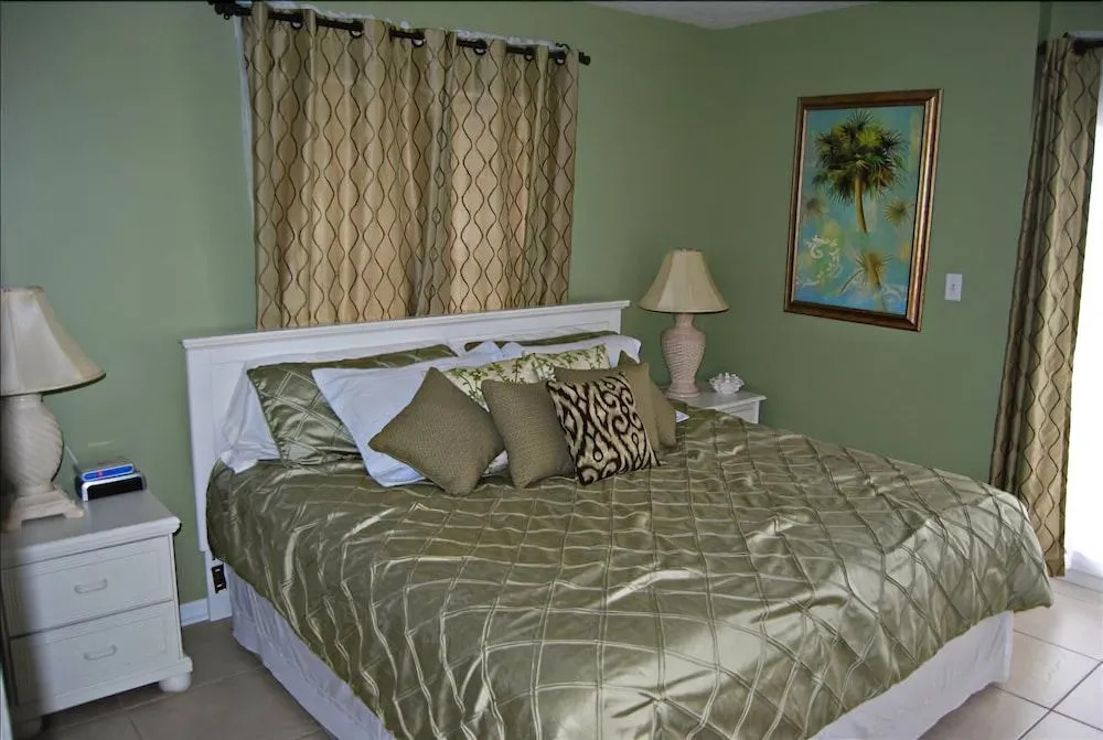 Surf Side Shores 2201 by RedAwning