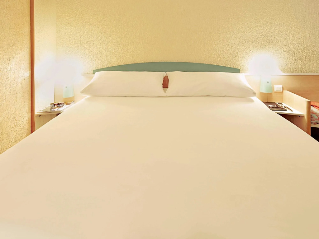 ibis Carcassonne Est la Cité