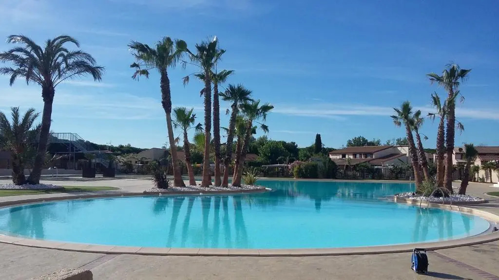 Domaine de vacances à 600m de la plage animations piscines en supplément villa 2 chambres 4 couchages WIFI TAM4I