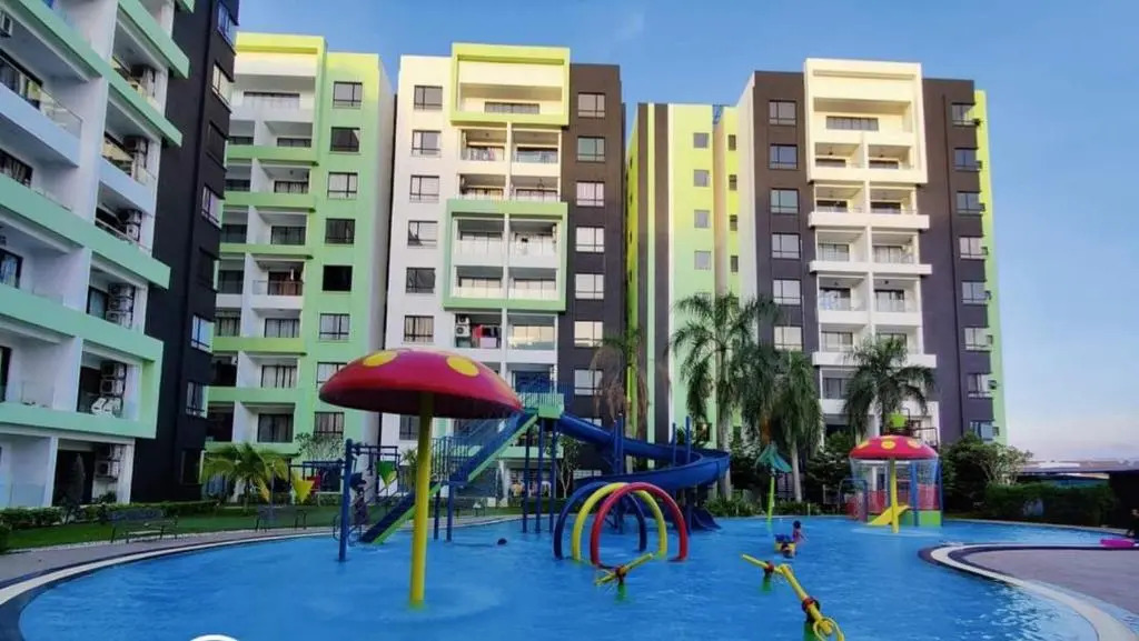 HOMESTAY @ COMFY CONDO with Waterpark, Pool, Playground & Gym