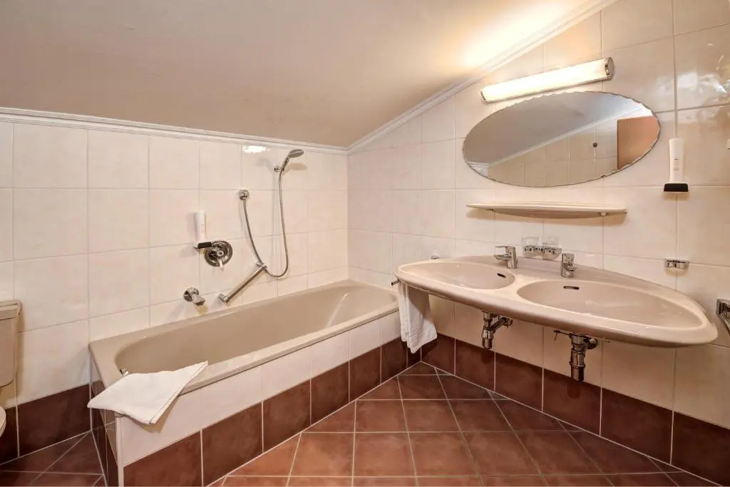 Hotel Martini Kaprun including free parking and Zell am See-Kaprun summer card