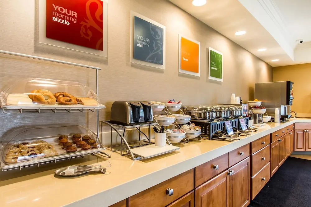 Comfort Suites Mattoon East