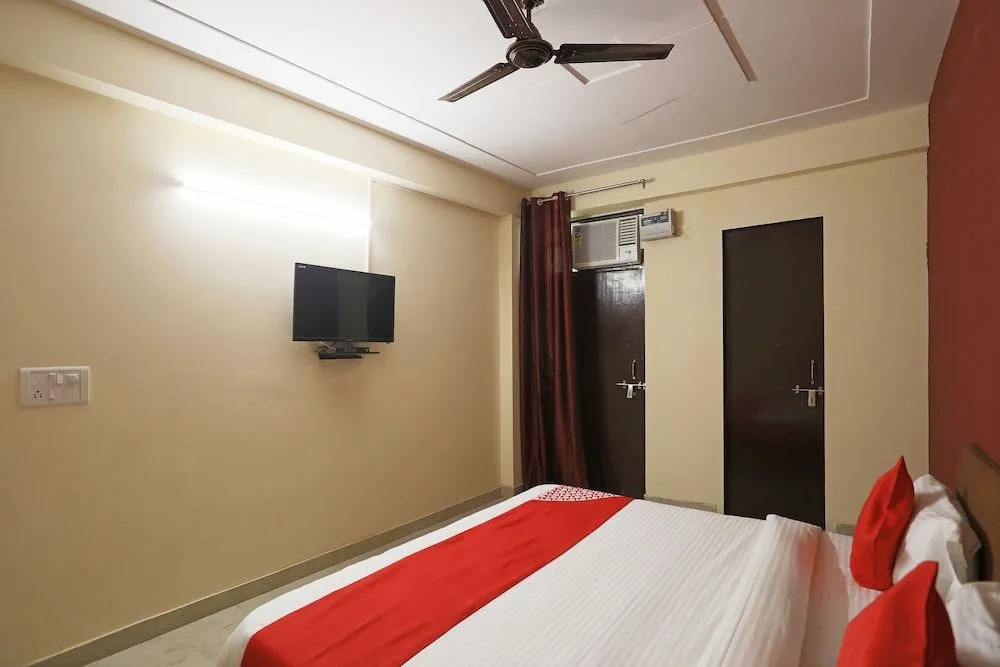 OYO 45288 Hotel 2 Yaars