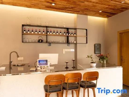 Lu Ming Bieyuan · Independent Villa Homestay (Xi'an Bell and Drum Tower as well as City Wall Store)