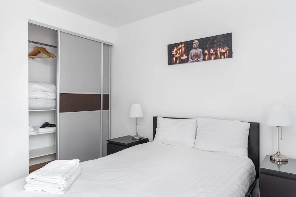 Modern Bedford Blues Apartment