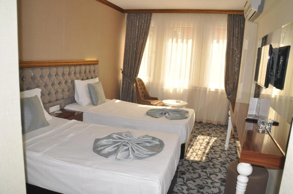 Grand Sera Hotel