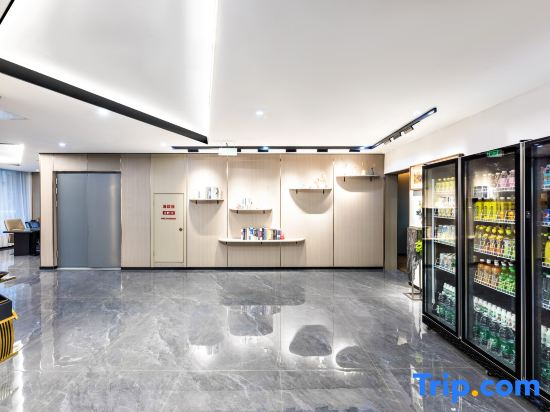 IU Hotel (Baodingxiong County)