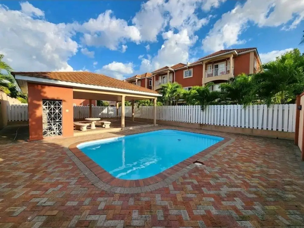 Impeccable 2-bed Apartment in Kingston With Pool
