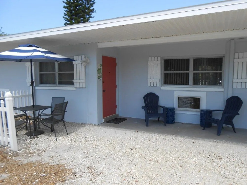 Sunshine Island Inn