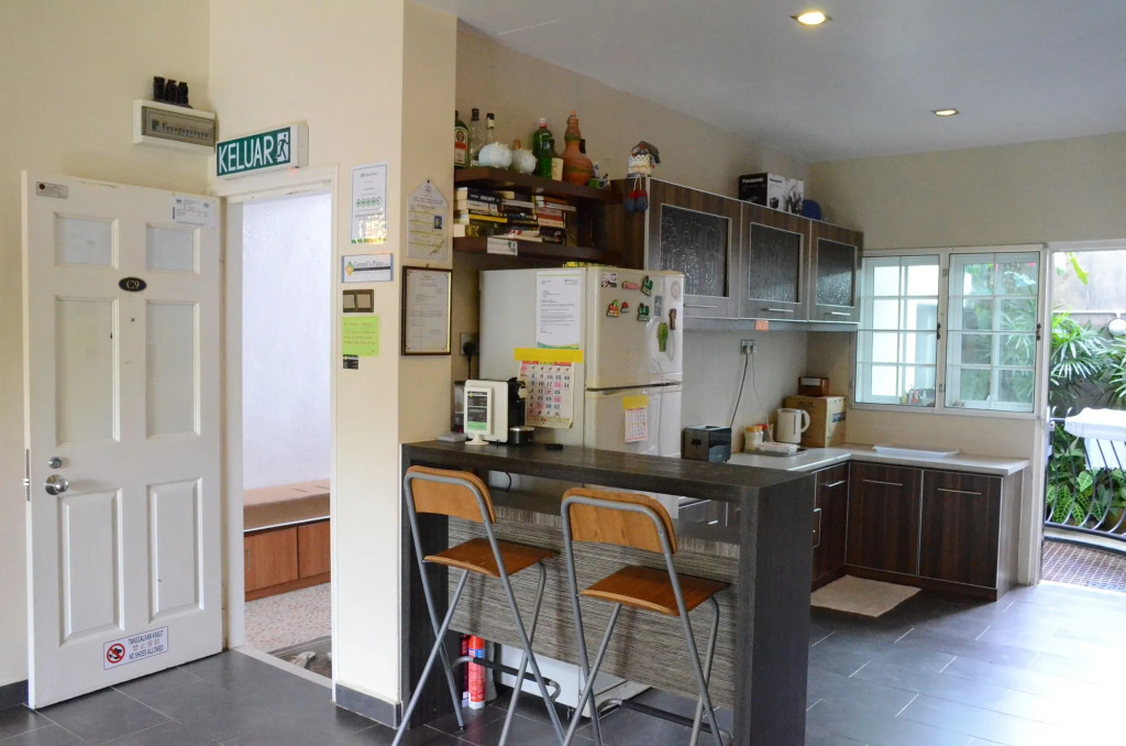 Gerards "Backpackers" Roomstay No Children Adults only