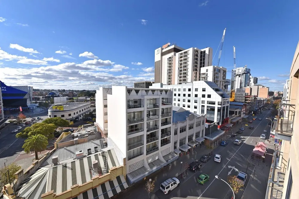 PERTH CBD APARTMENTS