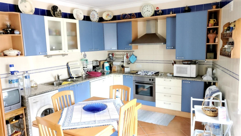 House With 3 Bedrooms in Lourinhã, With Enclosed Garden and Wifi - 1 k