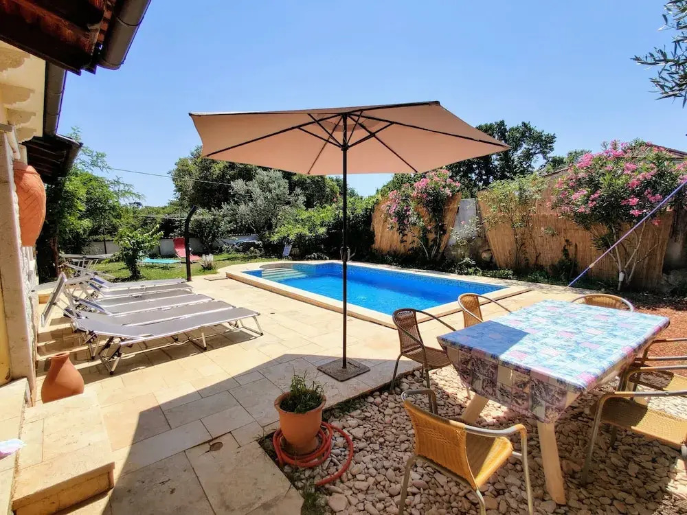 Holiday Home Sisan Near Beach & Pool