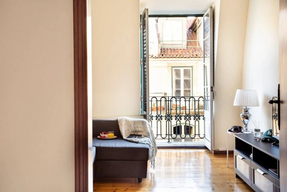 ALTIDO Classic 2BR Apt in Baixa w/balcony in Baixa, close by Rossio subway