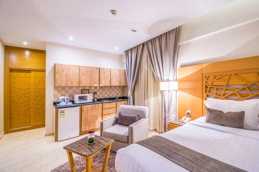 Al Muhaidb Residence Al Malaz 4 - Economic