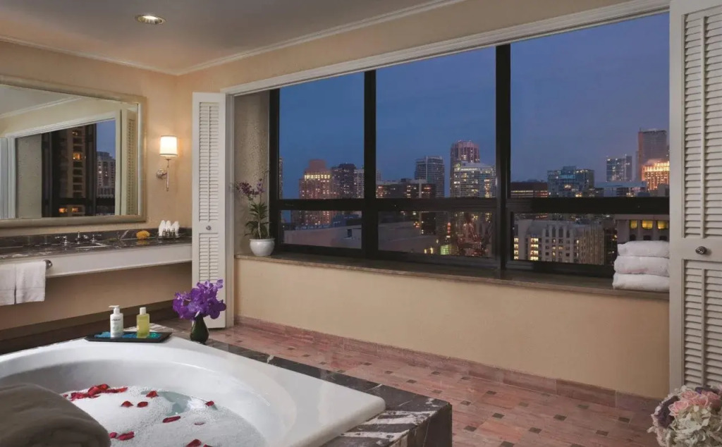 The Ritz-Carlton, Chicago