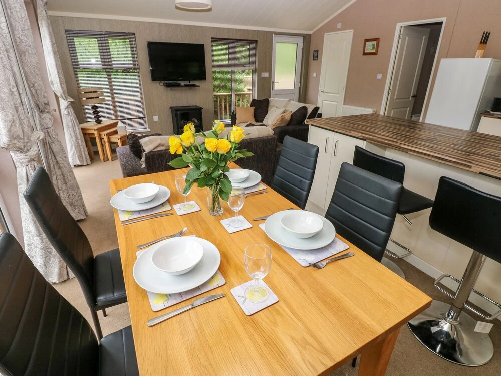 1 Hornbeam Lodge