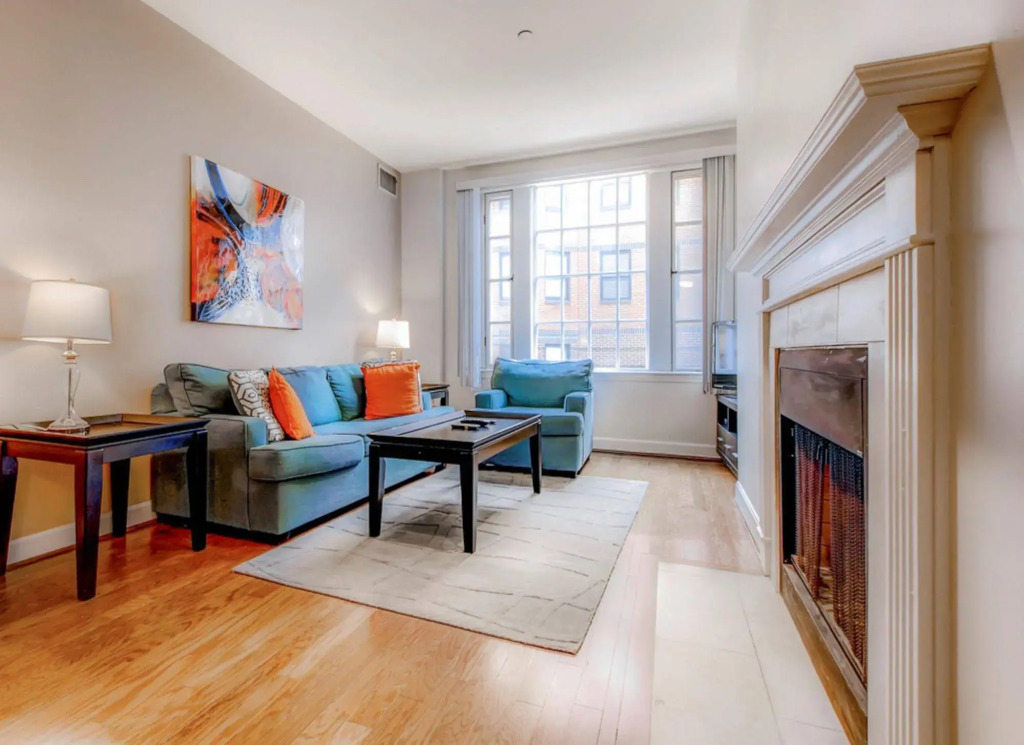 Global Luxury Suites at Main Street