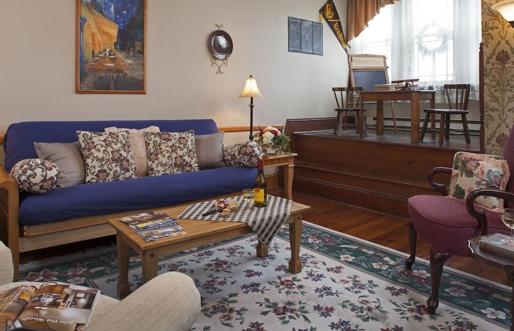 Harvest Moon Bed & Breakfast