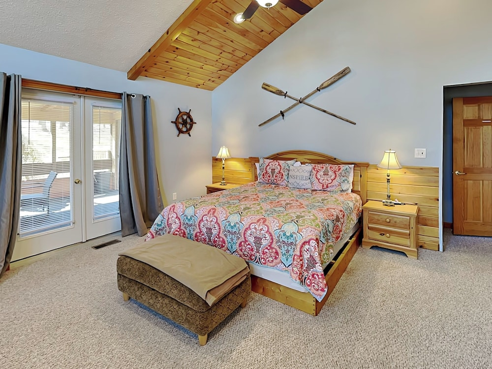 Sunkissed Lodge