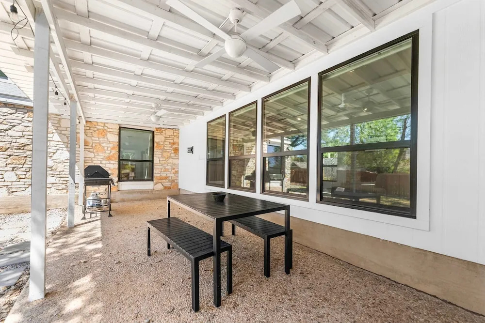 Close to Domain DT Shopping Chic Serene 3BR