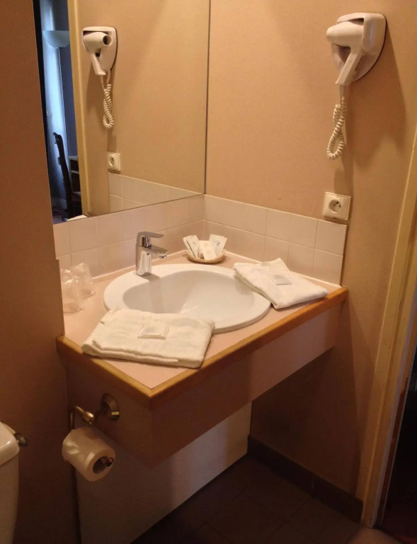 Hotel Paris Vesinet -ex Auberge des 3 Marches