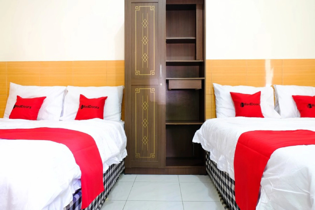 RedDoorz near STAB Syailendra Kopeng