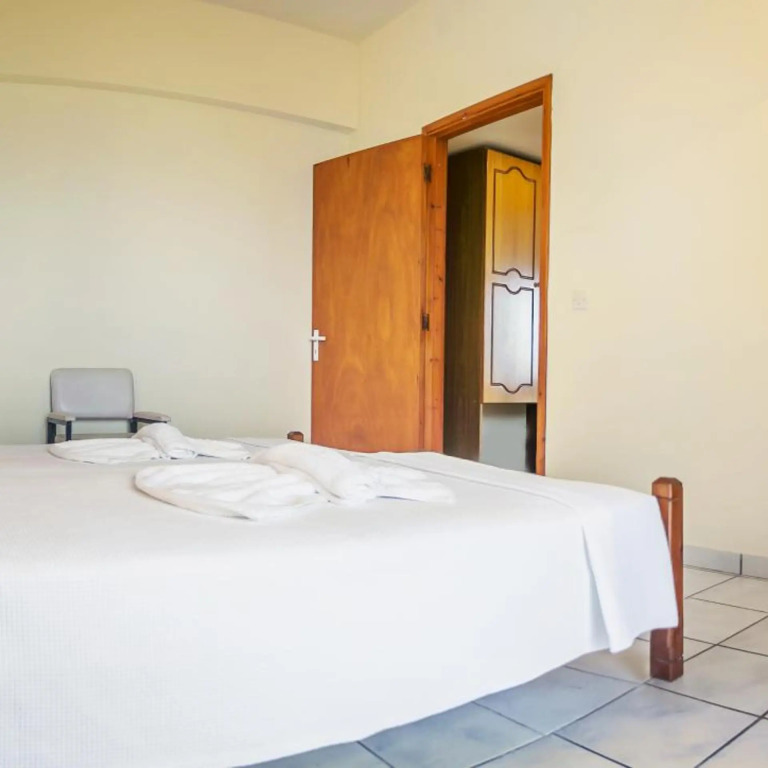 Yiannis Ηotel