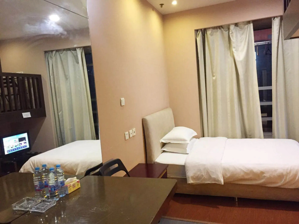Shanghai Morden Universe Hotel Apartment