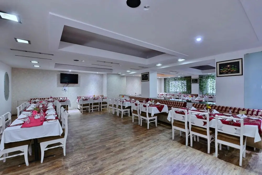 Lemon Tree Hotel Bhopal
