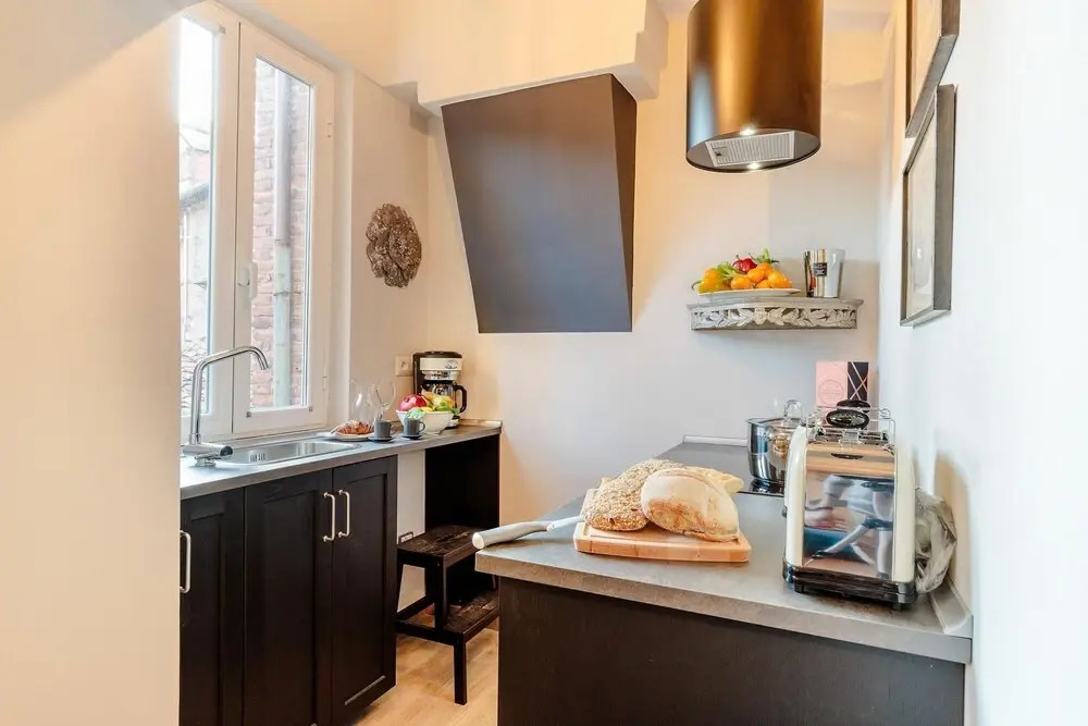 Smart and Central Located Two Bedrooms Air Conditioned Apartment Surrounded by Medieval Towers